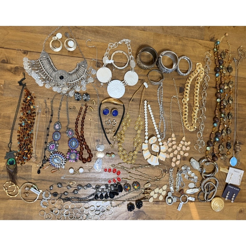 Vintage Modern Costume 99 Pieces Jewelry Lot Signed Necklace Earrings Broach - Picture 1 of 16
